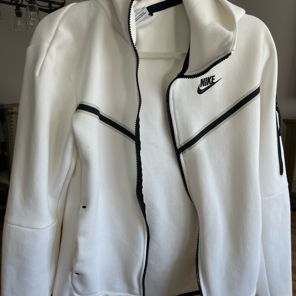 White Nike Tech